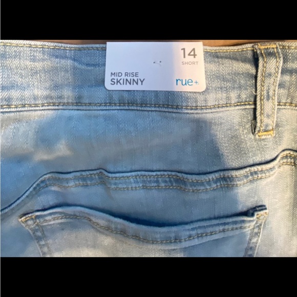 NEW Rue 21 Mid Rise Skinny - Picture 3 of 4
